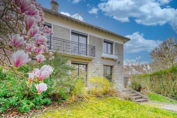 Maison de Charme Verrières Le Buisson €740 000 ** - Référence 538