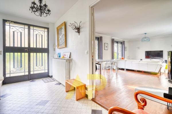 Maison de Charme Verrières Le Buisson €740 000 ** - Référence 538