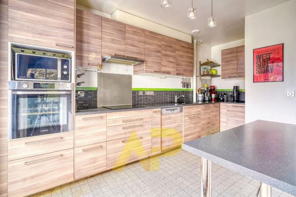 Maison de Charme Verrières Le Buisson €740 000 ** - Référence 538