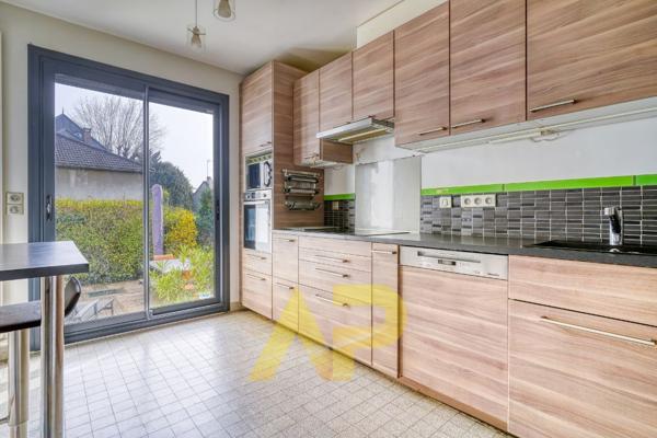 Maison de Charme Verrières Le Buisson €740 000 ** - Référence 538