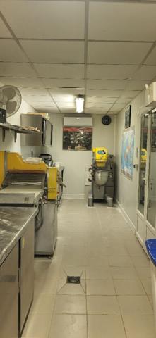 Fonds De Commerce
        
        - 50 m² 143 750 € *