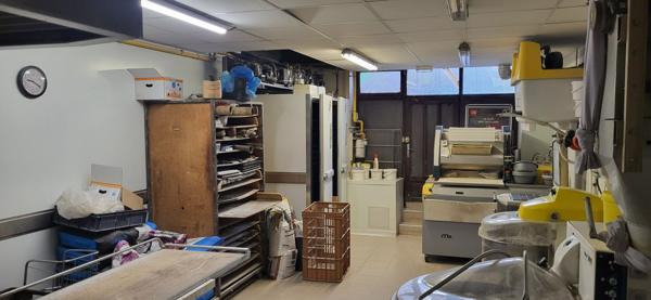 Fonds De Commerce
        
        - 50 m² 143 750 € *