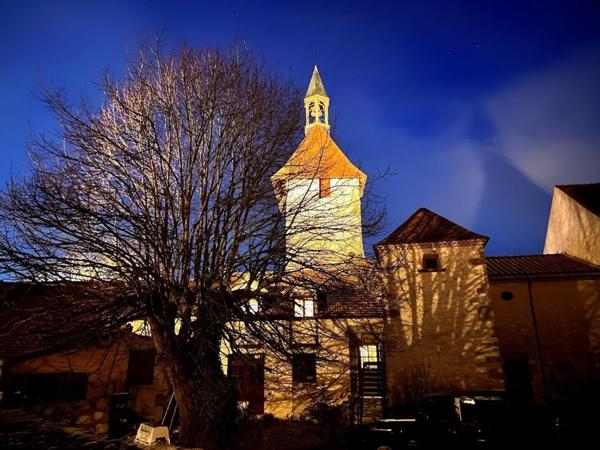 Magnifique ensemble appartement, commerce, grange