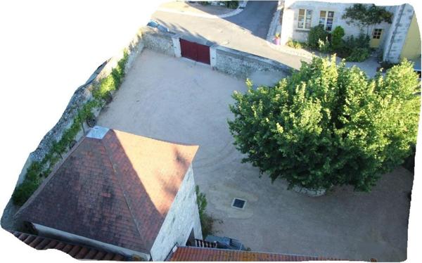 Magnifique ensemble appartement, commerce, grange