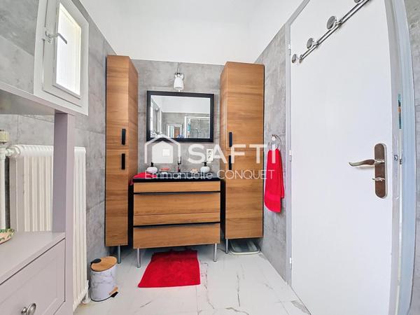 Maison 4 faces de 122 m² habitables avec garage et annexes