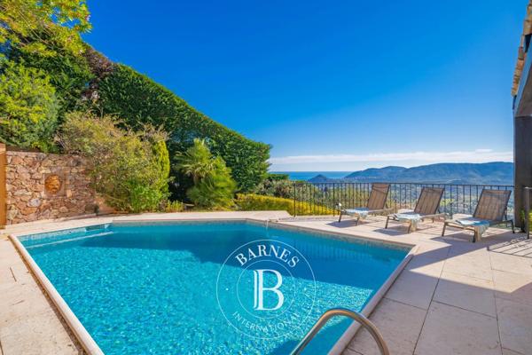 Mandelieu-la-Napoule, Villa 4 Chambres -  289 m² à vendre