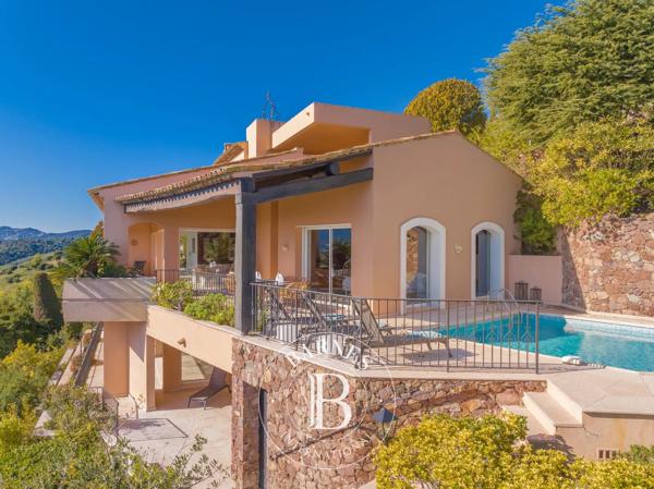 Mandelieu-la-Napoule, Villa 4 Chambres -  289 m² à vendre