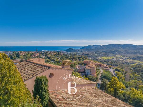 Mandelieu-la-Napoule, Villa 4 Chambres -  289 m² à vendre