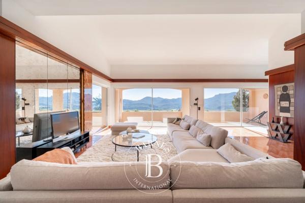 Mandelieu-la-Napoule, Villa 4 Chambres -  289 m² à vendre