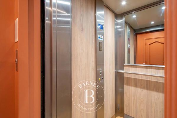 Mandelieu-la-Napoule, Villa 4 Chambres -  289 m² à vendre