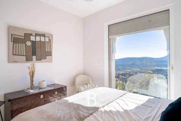 Mandelieu-la-Napoule, Villa 4 Chambres -  289 m² à vendre