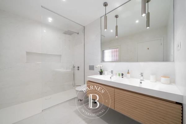 Mandelieu-la-Napoule, Villa 4 Chambres -  289 m² à vendre