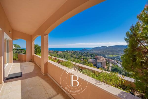 Mandelieu-la-Napoule, Villa 4 Chambres -  289 m² à vendre