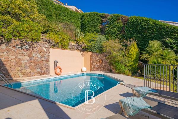 Mandelieu-la-Napoule, Villa 4 Chambres -  289 m² à vendre