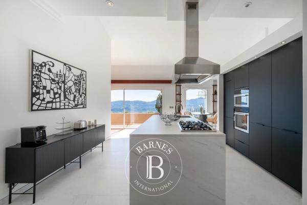 Mandelieu-la-Napoule, Villa 4 Chambres -  289 m² à vendre