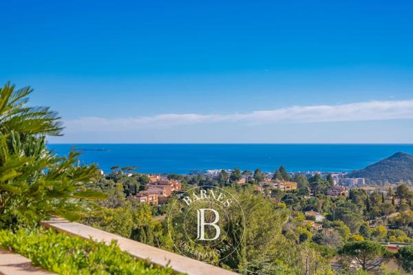 Mandelieu-la-Napoule, Villa 4 Chambres -  289 m² à vendre
