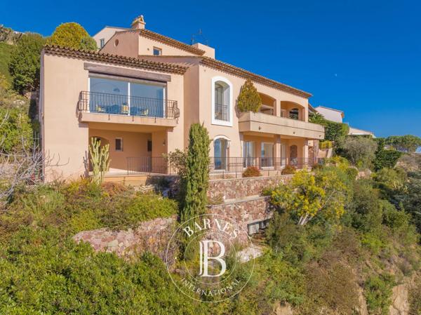 Mandelieu-la-Napoule, Villa 4 Chambres -  289 m² à vendre