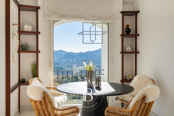 Mandelieu-la-Napoule, Villa 4 Chambres -  289 m² à vendre