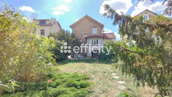 Maison
         5 pièces
        - 97 m² Exclusivité 450 000 € *