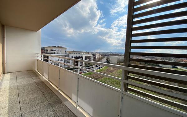 Appartement à vendre    4 pièces • 83,04 m2 Cergy