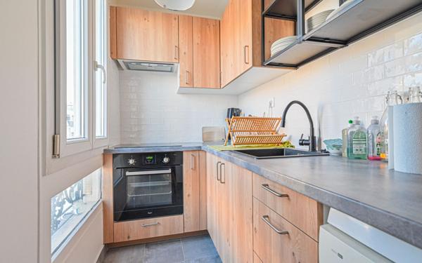 Appartement à vendre    2 pièces • 34,86 m2 Paris 18