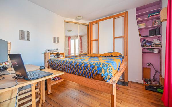 Appartement à vendre    2 pièces • 34,86 m2 Paris 18