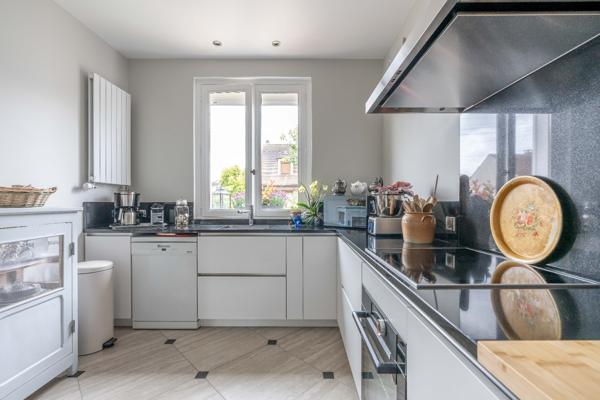 Ormesson Sur Marne 94490 - Maison 179 m² - 3 chambres - Jardin - Box - Cave