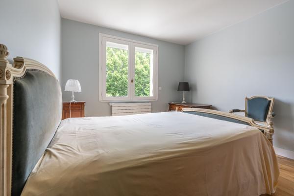 Ormesson Sur Marne 94490 - Maison 179 m² - 3 chambres - Jardin - Box - Cave