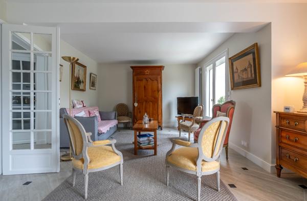 Ormesson Sur Marne 94490 - Maison 179 m² - 3 chambres - Jardin - Box - Cave