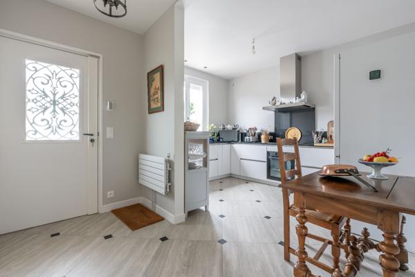 Ormesson Sur Marne 94490 - Maison 179 m² - 3 chambres - Jardin - Box - Cave