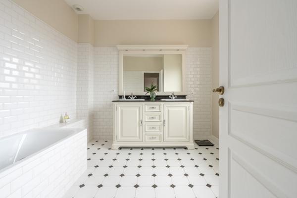 Ormesson Sur Marne 94490 - Maison 179 m² - 3 chambres - Jardin - Box - Cave