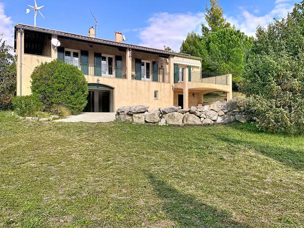 Maison Montagnac Montpezat 219 m², 4 pièces, sous sol, piscine