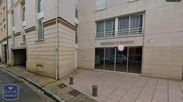 Appartement à louer 3 pièces 117m²