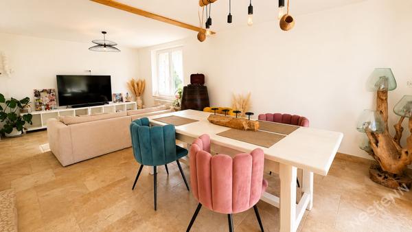 Une maison idéale pour une famille à la recherche d'espace, de tranquillité et de proximité immédiate avec Bergerac.