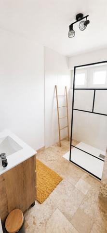 Une maison idéale pour une famille à la recherche d'espace, de tranquillité et de proximité immédiate avec Bergerac.