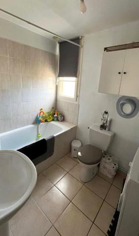 Immeuble de rapport au centre d'Arinthod  - Monopropriété