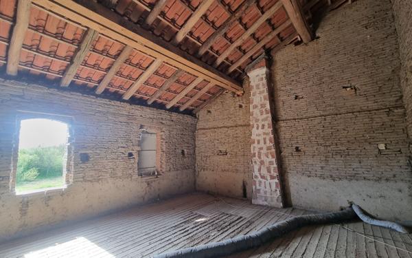 Immeuble à vendre    7 pièces • 200 m2 Montech