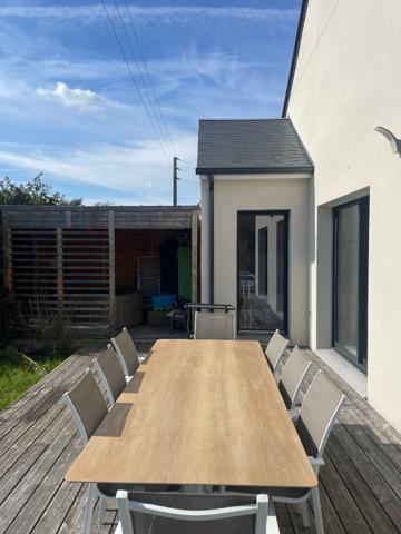 Maison - 7 pièces - 196 m²