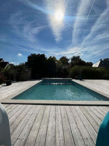 Maison - 7 pièces - 196 m²