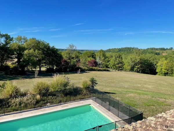 Maison spacieuse et moderne avec piscine, proche d'Eymet