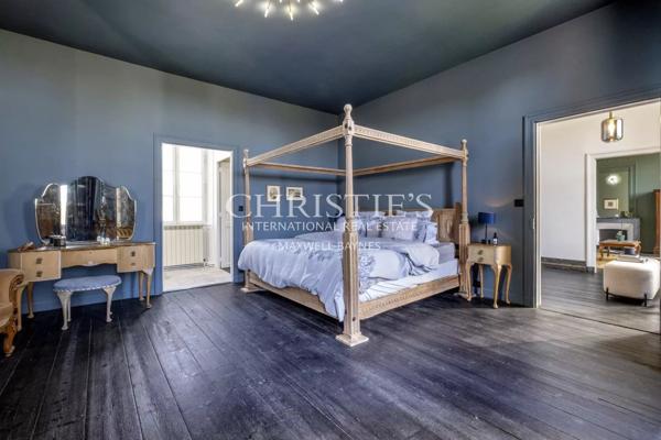 Très beau château rénové du 19ème siècle