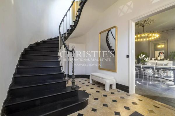 Très beau château rénové du 19ème siècle