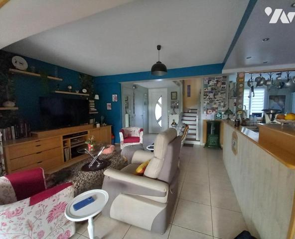 MAISON 3 chambres - Garage-Atelier - 1026 m² de terrain