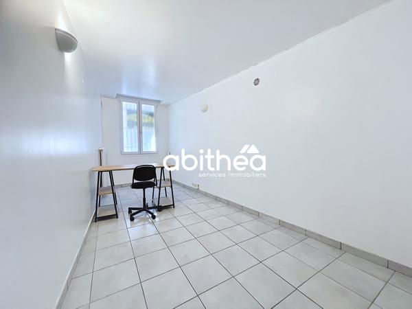 Maison de caractère 260 m² avec terrasse et garage – Centre historique de Béziers