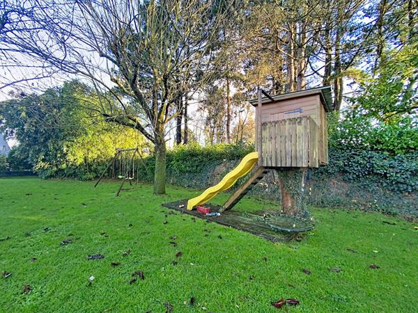 Belle Maison moderne et familiale à MELLAC avec 5 Chambres