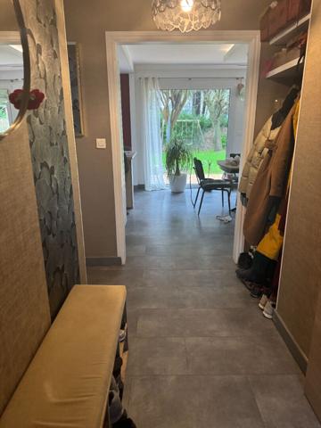 Belle Maison moderne et familiale à MELLAC avec 5 Chambres