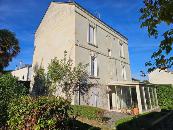 Maison à SAUMUR, 49400 - 7 pièces 165m²