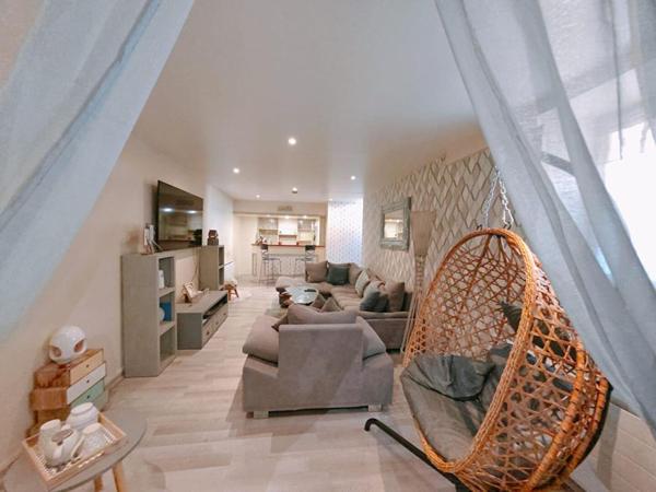 Maison de ville 5 pièces, 132.8m² avec terrasse, dépendance & espace Spa et Balnéo