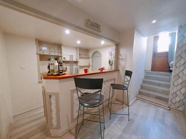 Maison de ville 5 pièces, 132.8m² avec terrasse, dépendance & espace Spa et Balnéo