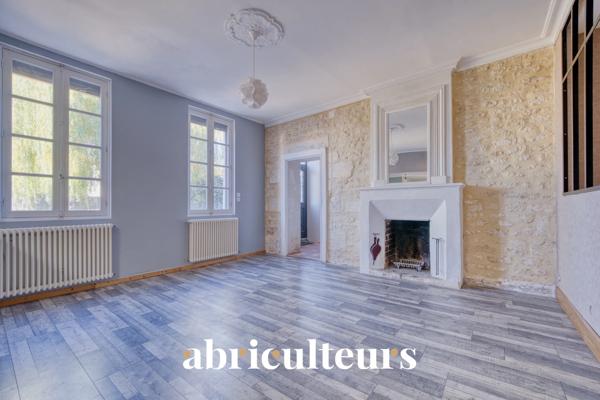 Maison de caractère 242 m² Saintes